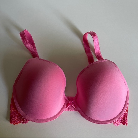 Wacoal Embrace Lace Push Up Bra - Picture 3 of 11